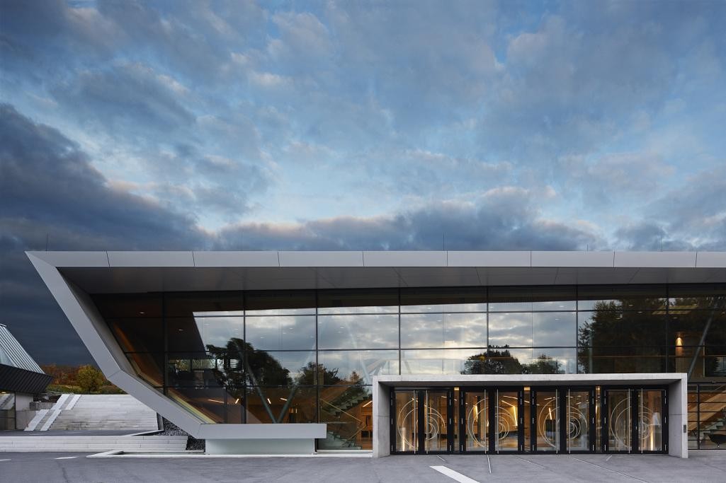 Außenansicht der Balinger Stadthalle