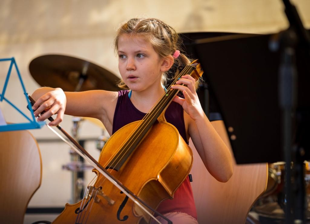 Mädchen am Cello