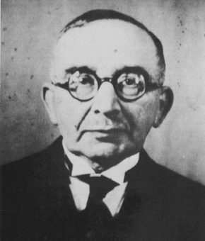 Dr. Bloch Portrait von Dr. Alexander Bloch in schwarz-weiß