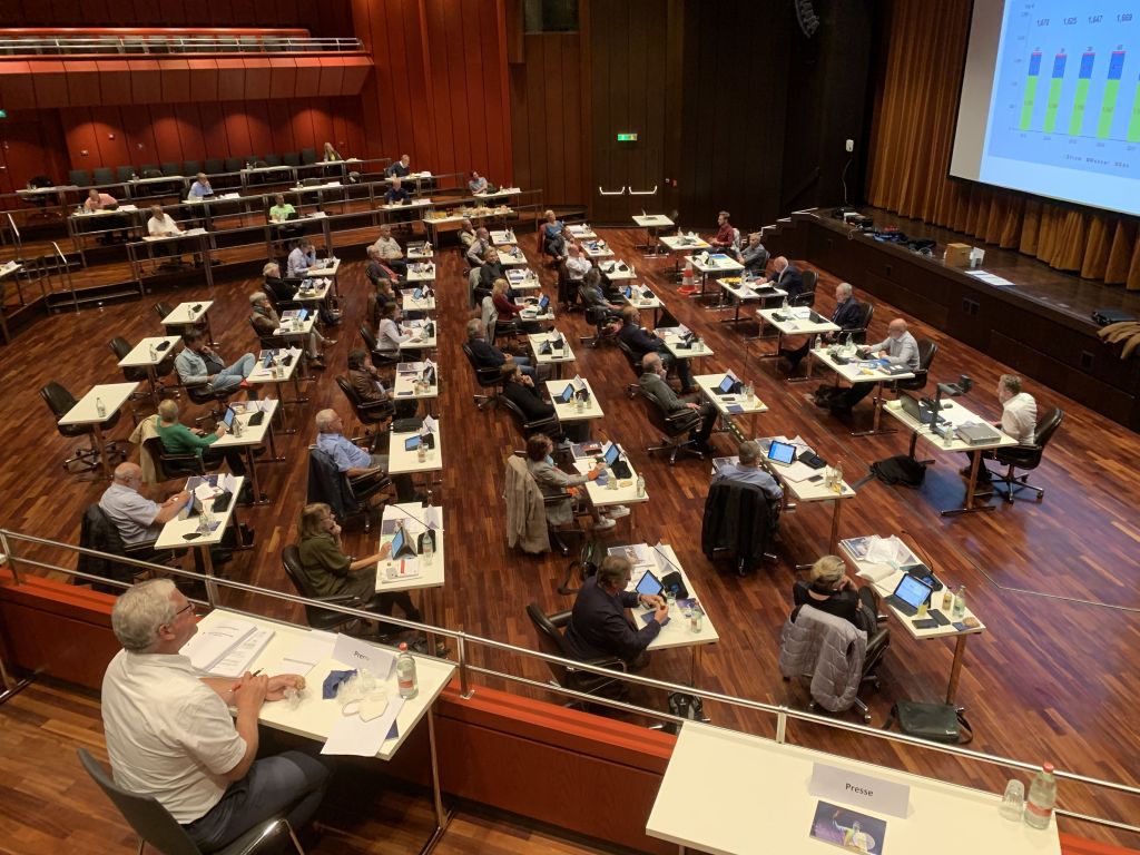 Gemeinderatssitzung in der Balinger Stadthalle Der Gemeinderat tagt in der Balinger Stadthalle
