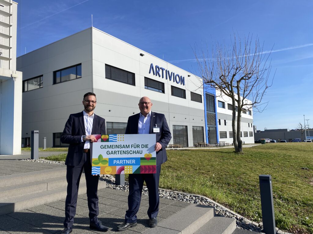 Freuen sich auf die gemeinsame Zusammenarbeit (v.l.): Geschäftsführer des Standortes Hechingen, Florian Tyrs, Oberbürgermeister Helmut Reitemann