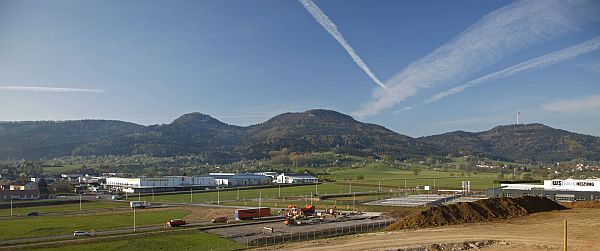 Sie sehen das Gewerbegebiet Rote Länder in  Weilstetten.