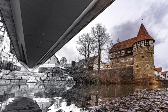 Das Zollernschloss und die neue Heinzlenbrücke