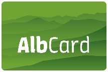 Abbild einer AlbCard, weißer Schriftzug auf grünem Grund